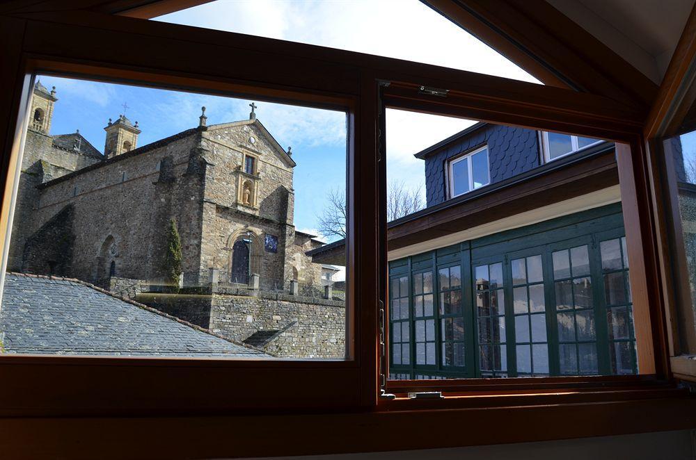 Plaza Mayor Villafranca Del Bierzo Extérieur photo